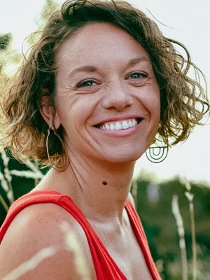Beth Thompson, Understudy, all roles